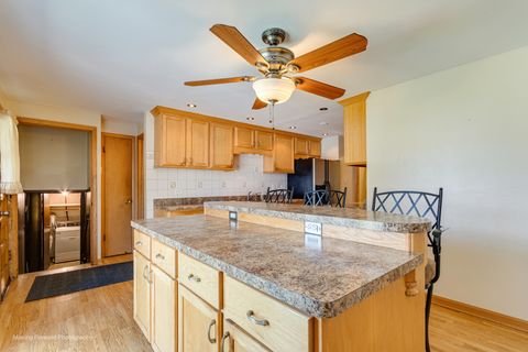 Tiny photo for 15354 Dobson Avenue, South Holland, IL 60473 (MLS # 12450538)