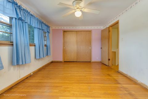 Tiny photo for 15354 Dobson Avenue, South Holland, IL 60473 (MLS # 12450538)