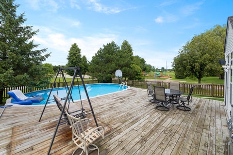 Tiny photo for 521 Winslow Way, Lake In The Hills, IL 60156 (MLS # 12695823)