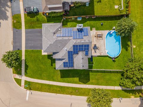 Tiny photo for 521 Winslow Way, Lake In The Hills, IL 60156 (MLS # 12695823)
