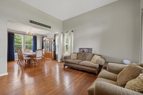 Tiny photo for 521 Winslow Way, Lake In The Hills, IL 60156 (MLS # 12695823)