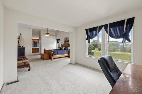 Tiny photo for 521 Winslow Way, Lake In The Hills, IL 60156 (MLS # 12695823)