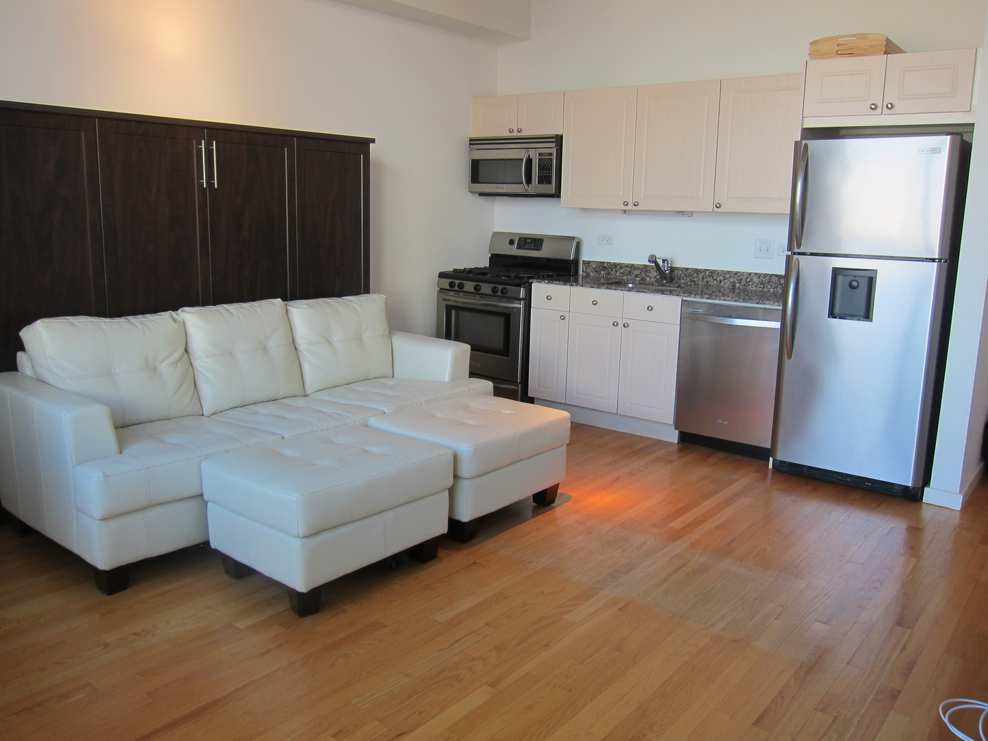 1620 S Michigan Avenue 813