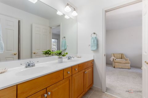 Tiny photo for 1819 Dunhill Circle, Glenview, IL 60025 (MLS # 12530799)