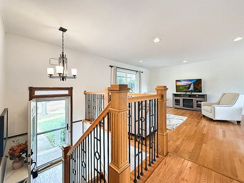 Tiny photo for 9 Greenwood Court S, Buffalo Grove, IL 60089 (MLS # 12786249)