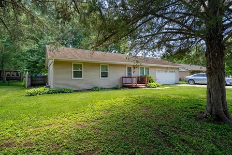 Photo of 306 W Olive Street, Minier, IL 61759 (MLS # 12681633)