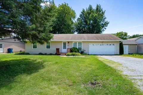 Tiny photo for 306 W Olive Street, Minier, IL 61759 (MLS # 12681633)