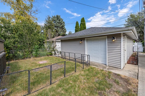 Tiny photo for 6051 N Marmora Avenue, Chicago, IL 60646 (MLS # 12762708)