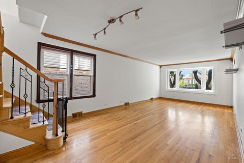 Tiny photo for 6051 N Marmora Avenue, Chicago, IL 60646 (MLS # 12762708)