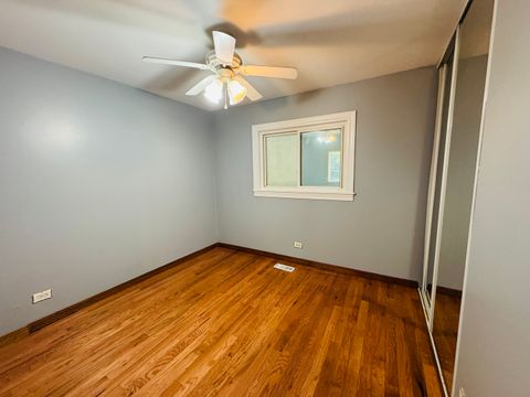 Tiny photo for 670 Lakeview Lane, Hoffman Estates, IL 60169 (MLS # 12623350)