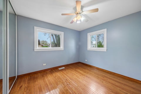 Tiny photo for 670 Lakeview Lane, Hoffman Estates, IL 60169 (MLS # 12623350)