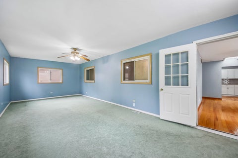 Tiny photo for 670 Lakeview Lane, Hoffman Estates, IL 60169 (MLS # 12623350)