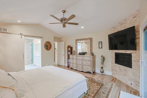 Tiny photo for 2920 Farmington Drive, Lindenhurst, IL 60046 (MLS # 12728383)