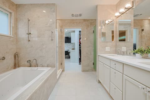 Tiny photo for 2920 Farmington Drive, Lindenhurst, IL 60046 (MLS # 12728383)