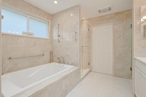 Tiny photo for 2920 Farmington Drive, Lindenhurst, IL 60046 (MLS # 12728383)