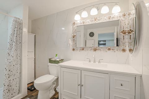 Tiny photo for 2920 Farmington Drive, Lindenhurst, IL 60046 (MLS # 12728383)