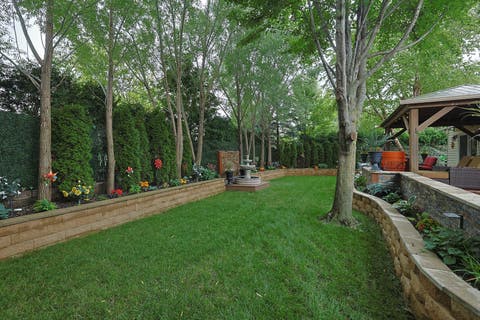 Tiny photo for 2920 Farmington Drive, Lindenhurst, IL 60046 (MLS # 12728383)