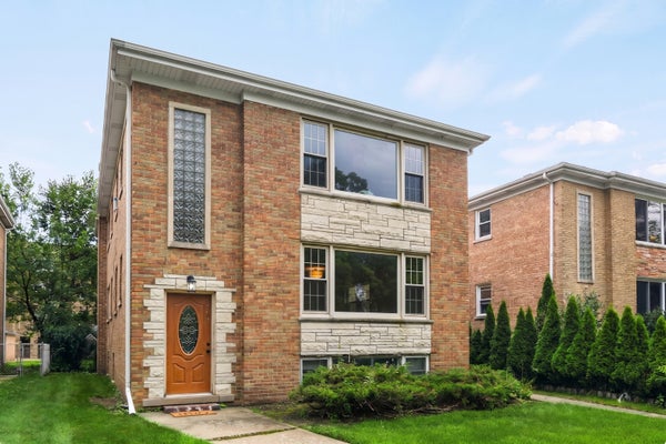 1222 AUSTIN ST # 1, EVANSTON, IL 60202 - Image c3ecdc0a8d1b514d9c438055d1db082a/2388549632