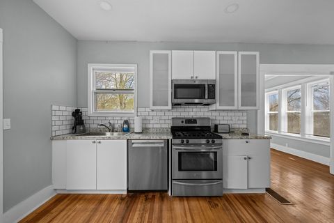 Tiny photo for 1200 E 9th Street, Davenport, IA 52803 (MLS # 12688556)