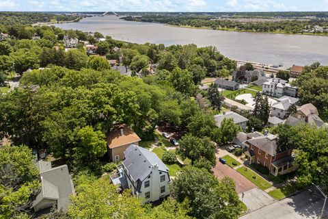 Tiny photo for 1200 E 9th Street, Davenport, IA 52803 (MLS # 12688556)