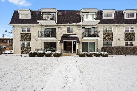 7932 W 93rd Street 2A Hickory Hills IL 60457