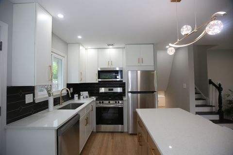 Tiny photo for 728 N Parker Street, Elmhurst, IL 60126 (MLS # 12547334)