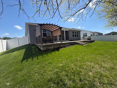 Tiny photo for 713 Long Ridge Trail, Minooka, IL 60447 (MLS # 12627886)