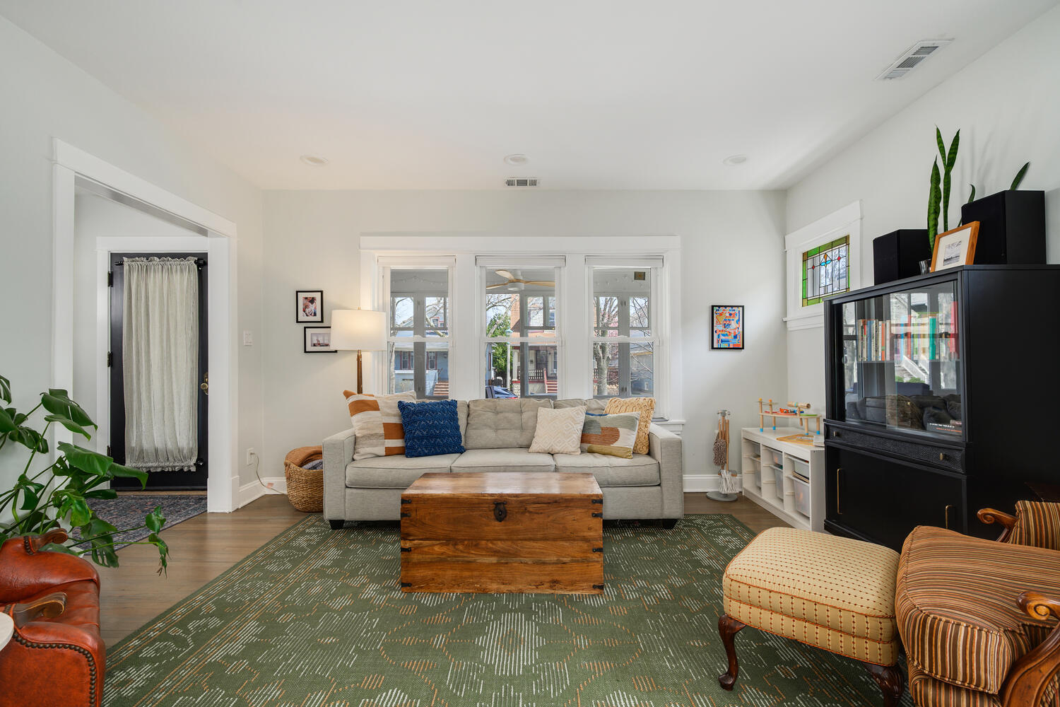 1135 Clarence Avenue