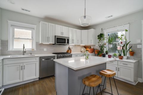 Tiny photo for 1135 Clarence Avenue, Oak Park, IL 60304 (MLS # 12582060)
