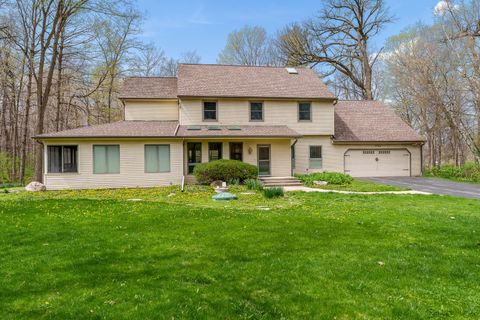 Photo of 1756 APALOOSA Court, Rockford, IL 61107 (MLS # 12615642)