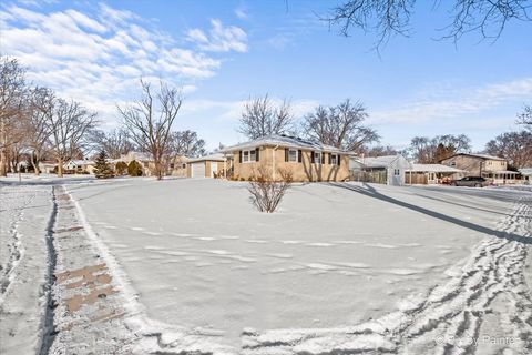 Tiny photo for 3712 Jay Lane, Rolling Meadows, IL 60008 (MLS # 12555817)