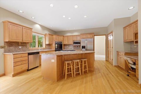Tiny photo for 1002 Thoroughbred Circle, St. Charles, IL 60174 (MLS # 12789663)