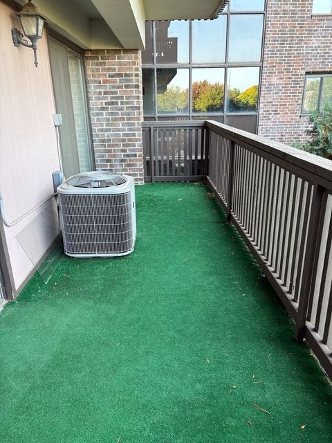 Tiny photo for 920 Vose Drive #304, Gurnee, IL 60031 (MLS # 12582290)