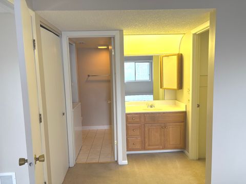 Tiny photo for 920 Vose Drive #304, Gurnee, IL 60031 (MLS # 12582290)