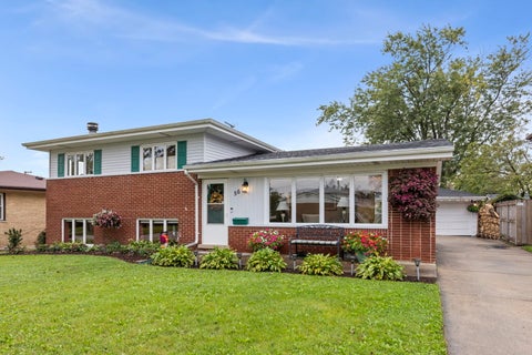 Tiny photo for 56 Peyton Drive, Chicago Heights, IL 60411 (MLS # 12775447)