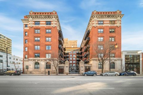 Photo of 1439 S Michigan Avenue #107, Chicago, IL 60605 (MLS # 12540180)