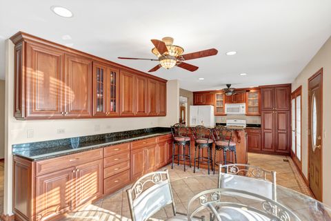 Tiny photo for 1306 E Best Drive, Arlington Heights, IL 60004 (MLS # 12500799)