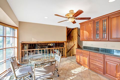 Tiny photo for 1306 E Best Drive, Arlington Heights, IL 60004 (MLS # 12500799)