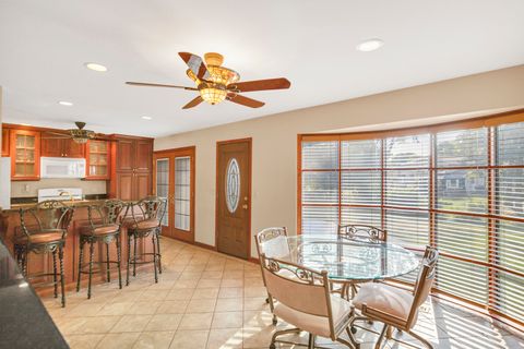 Tiny photo for 1306 E Best Drive, Arlington Heights, IL 60004 (MLS # 12500799)