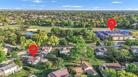 Tiny photo for 1306 E Best Drive, Arlington Heights, IL 60004 (MLS # 12500799)