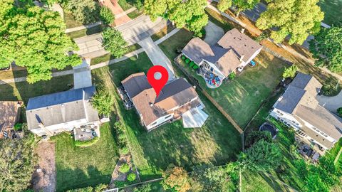 Tiny photo for 1306 E Best Drive, Arlington Heights, IL 60004 (MLS # 12500799)