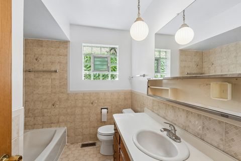 Tiny photo for 7017 W Jarvis Avenue, Niles, IL 60714 (MLS # 12713383)