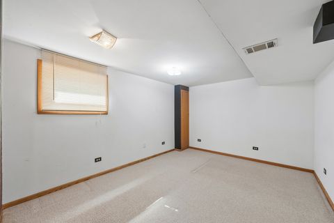 Tiny photo for 7017 W Jarvis Avenue, Niles, IL 60714 (MLS # 12713383)