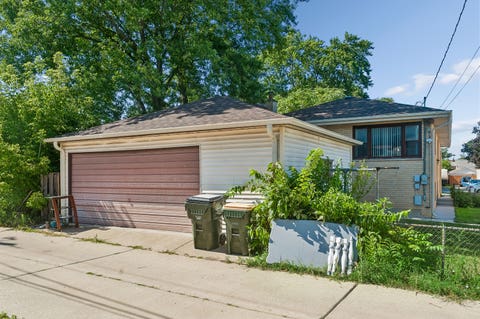 Tiny photo for 7017 W Jarvis Avenue, Niles, IL 60714 (MLS # 12713383)
