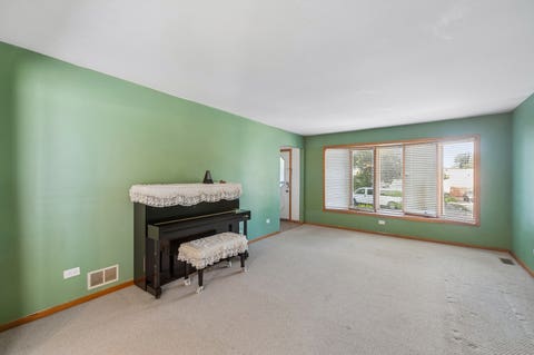Tiny photo for 7017 W Jarvis Avenue, Niles, IL 60714 (MLS # 12713383)