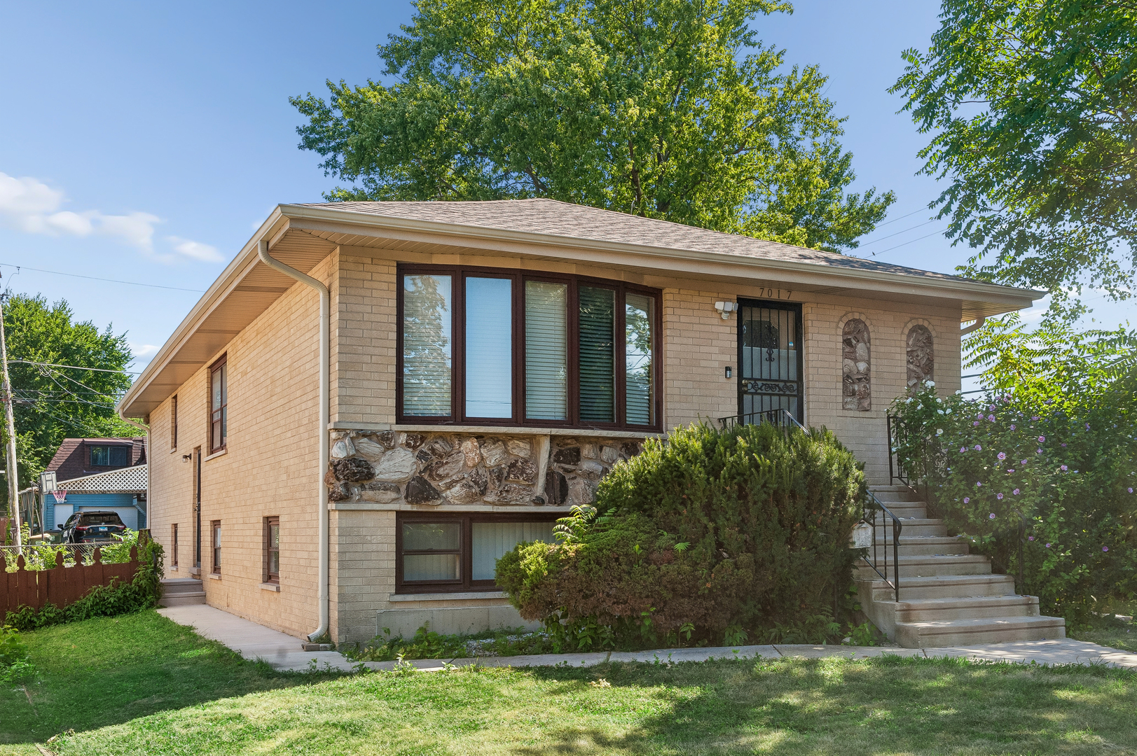 7017 W Jarvis Avenue