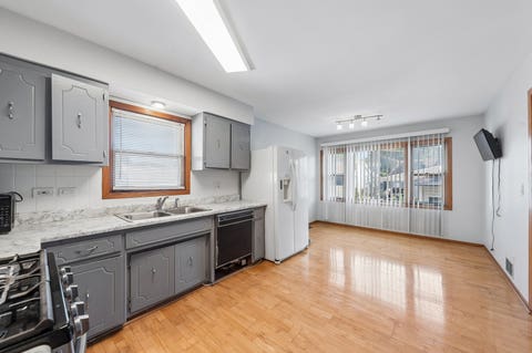 Tiny photo for 7017 W Jarvis Avenue, Niles, IL 60714 (MLS # 12713383)