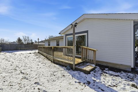 Tiny photo for 9 Forest Lane, Elk Grove Village, IL 60007 (MLS # 12532024)