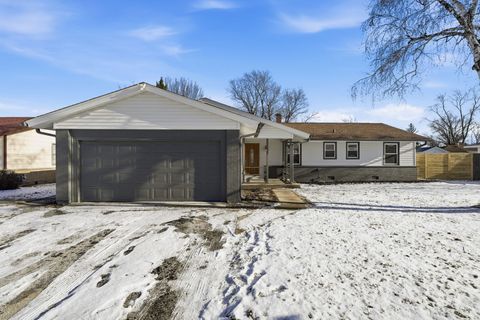 Tiny photo for 9 Forest Lane, Elk Grove Village, IL 60007 (MLS # 12532024)