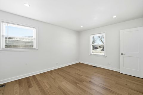 Tiny photo for 9 Forest Lane, Elk Grove Village, IL 60007 (MLS # 12532024)